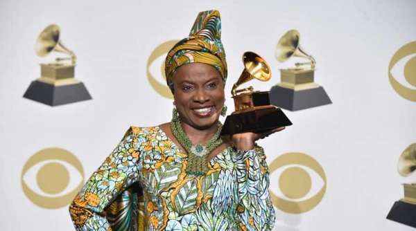 Communiqué du ministre Jean Michel ABIMBOLA relatif au sacre de Angélique KIDJO aux Grammy Awards