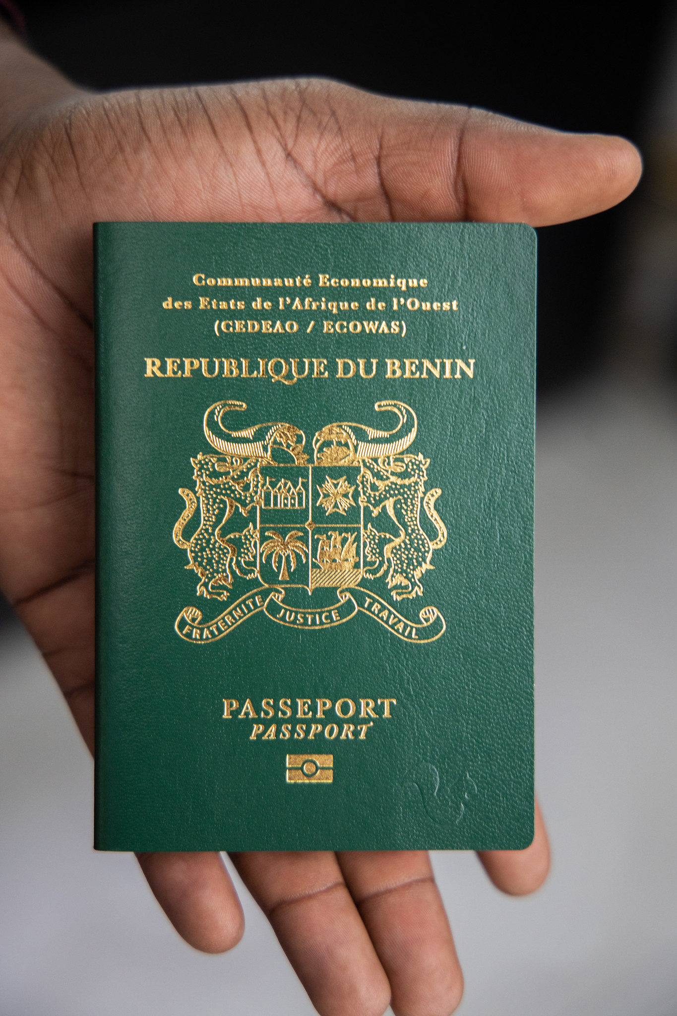 Béninois résidents, la DEI vous invite au retrait de votre passeport biométrique