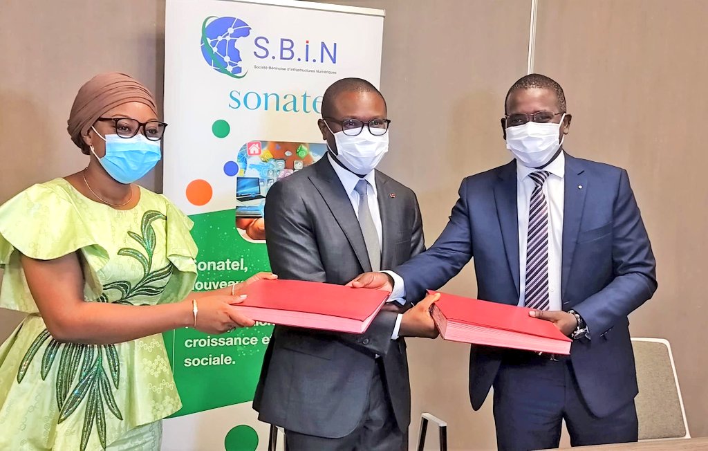 Société Béninoise d’Infrastructures Numériques (SBIN) S.A : Le Gouvernement et le groupe SONATEL officialisent la mise en gestion déléguée