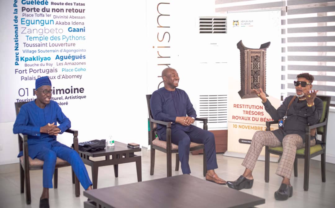 Échange avec la star congolaise Koffi Olomidé : "Le Bénin a mis le curseur à un niveau très haut désormais" rassure le Ministre ABIMBOLA