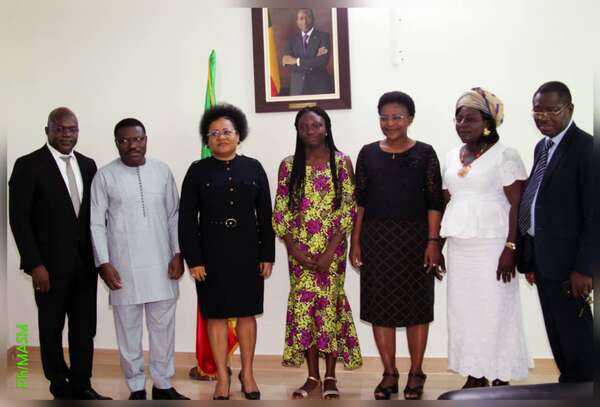 Promotion de l'excellence en milieu scolaire au Bénin : Trois Ministres du Gouvernement rendent hommage à la  première des filles au BAC 2022