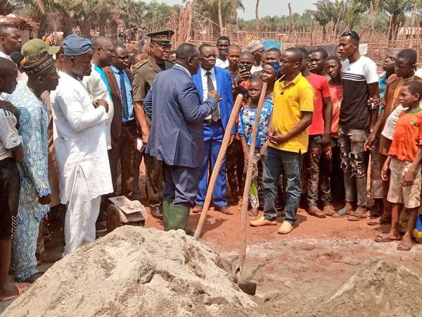 Construction du grand marché à bétail de Zè : Gaston DOSSOUHOUI lance officiellement les travaux
