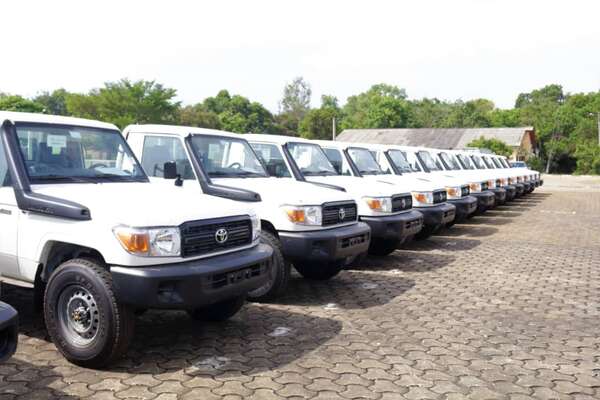 Renforcement des capacités opérationnelles des Forces de sécurité : Le gouvernement fait une dotation de 40 véhicules Pick-up à la Police Républicaine