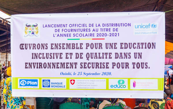 Éducation nationale: Le Gouvernement et les partenaires techniques font un important don de kits et fournitures scolaires aux apprenants