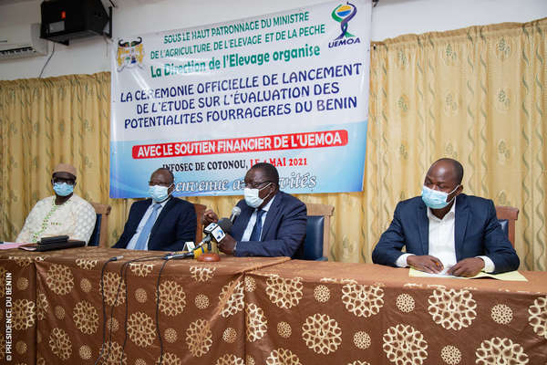 Évaluation des potentialités fourragères : Le Ministre Gaston DOSSOUHOUI lance officiellement l'étude pour le compte du Bénin