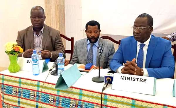 Lancement du PTA 2019 : Le Ministre Alassane SEÏDOU remet des lettres de mission à ses collaborateurs