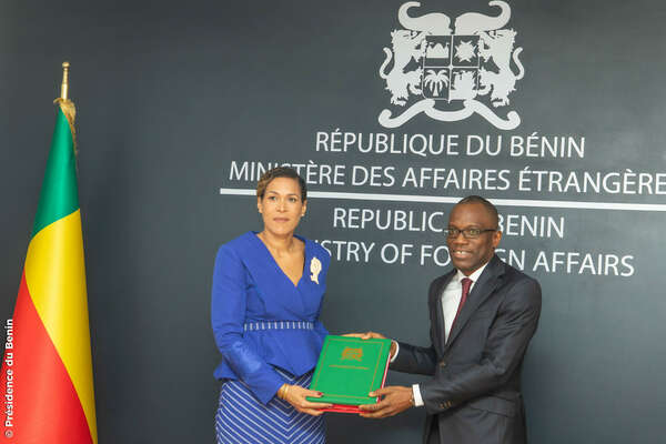 Passation de service au Ministère des Affaires étrangères : Une nouvelle dynamique pour la diplomatie béninoise