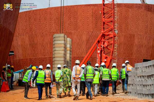 Construction du Musée international du Vodun : Le gouvernement évalue l’avancement des travaux à Porto-Novo