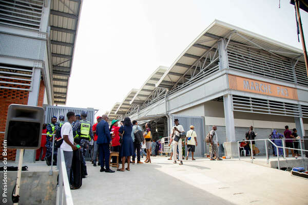 Inauguration du marché de friperie de PK3 : Un pôle commercial moderne qui renforce l’économie locale