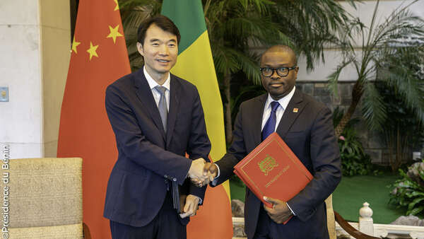 Le Gouvernement signe un mémorandum d’entente avec China Developpement Found  (CadFound) en vue de l’installation d’entreprises chinoises au Bénin