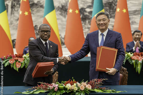 13 Accords de coopération signés entre le Bénin et la Chine lors de la visite d’État du Président Patrice TALON