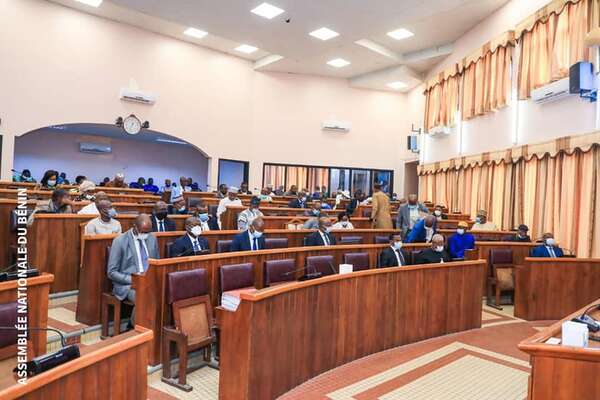 Ratification d’accord de financement Covid-19 : Le Gouvernement rend compte au Parlement